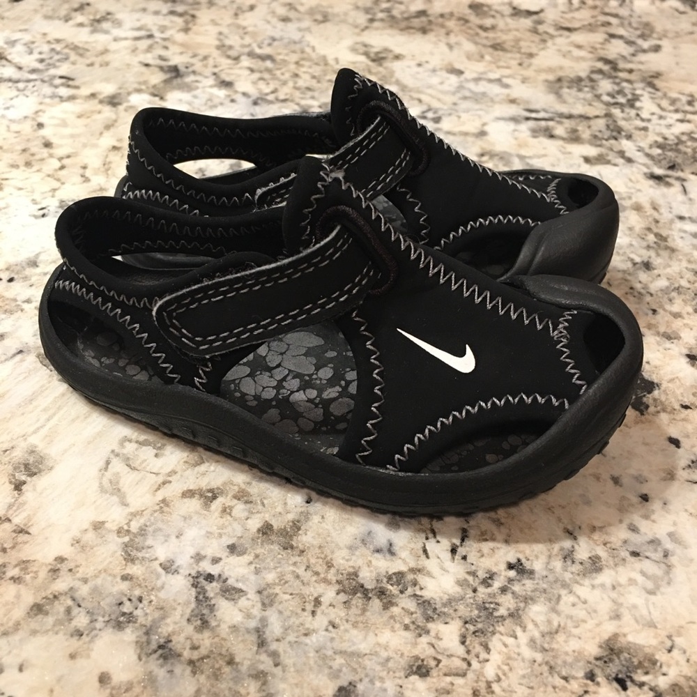 Nike kids sandals
